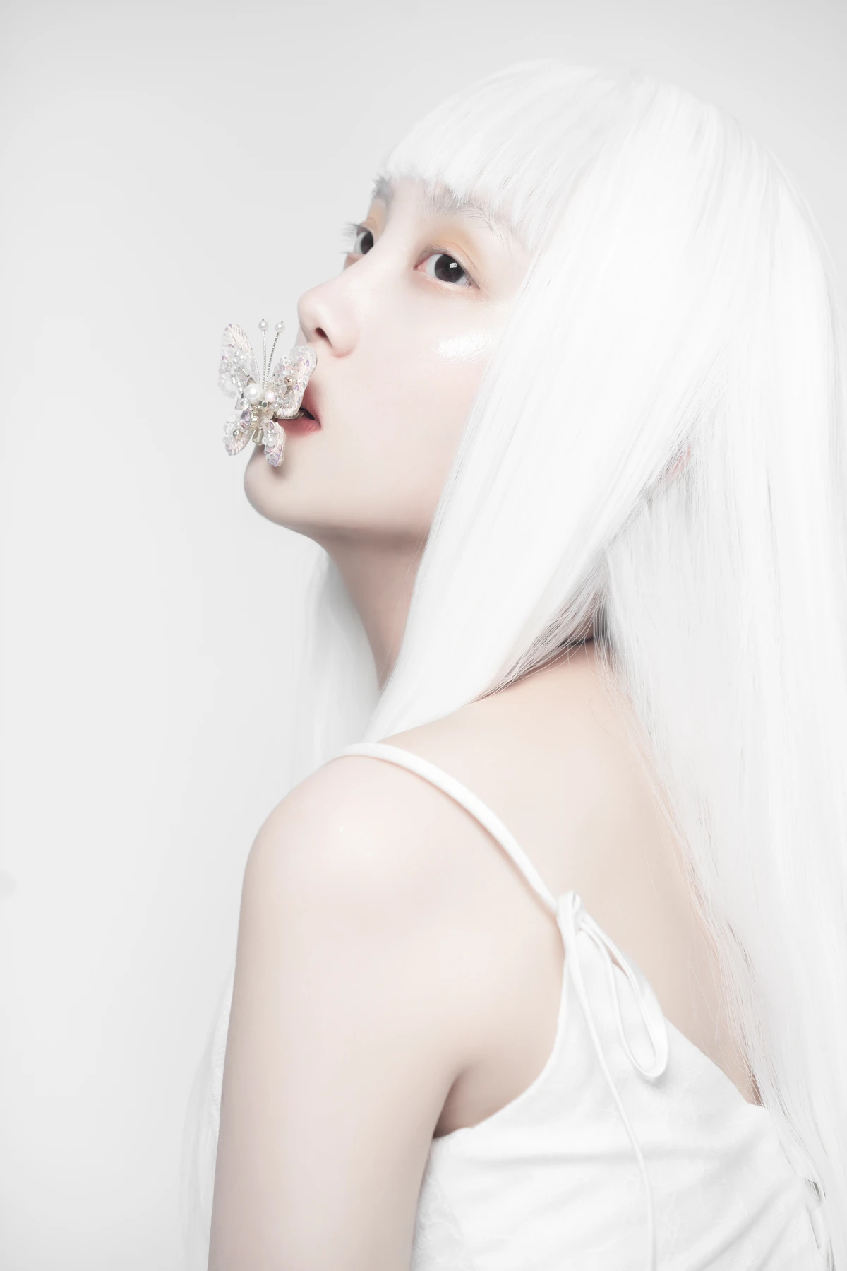 [YITUYU] 2022.12.26 Vol.2759 – Cocoon of White Dreams RinaRiina#[22P]-3